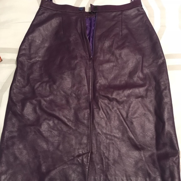 Genuine Vintage Leather Skirt - Picture 2 of 3